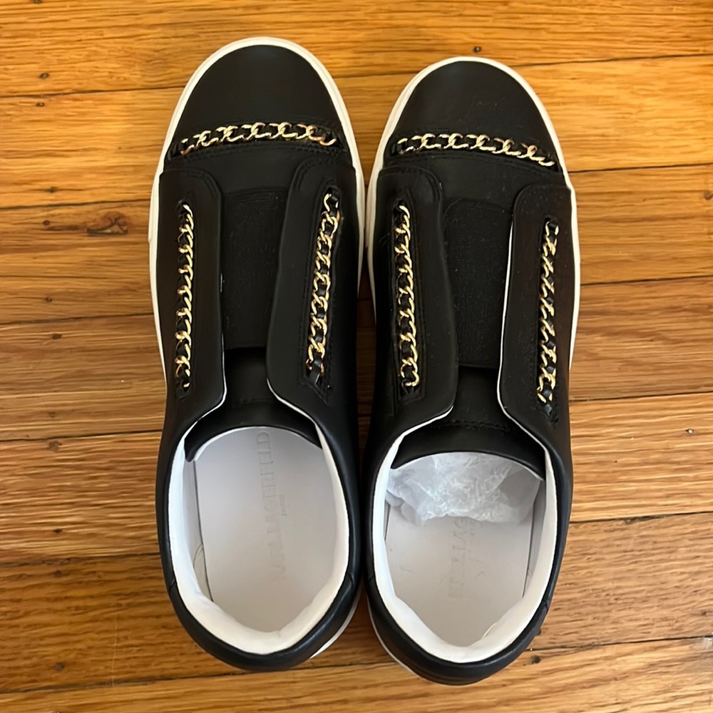 Karl Lagerfeld, Crissie, black leather, gold chain details, new in box